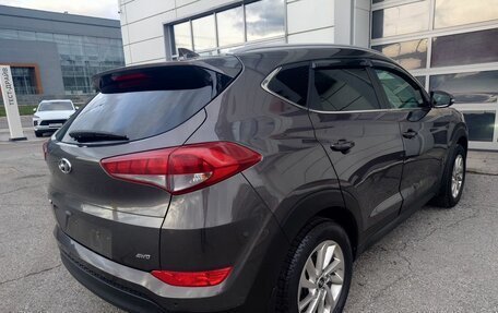 Hyundai Tucson III, 2018 год, 2 000 000 рублей, 18 фотография