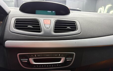 Renault Megane III, 2011 год, 900 000 рублей, 11 фотография