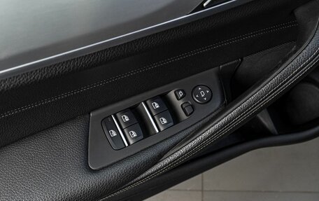BMW 5 серия, 2018 год, 2 999 000 рублей, 12 фотография