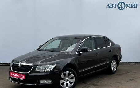 Skoda Superb III рестайлинг, 2012 год, 1 020 000 рублей, 1 фотография