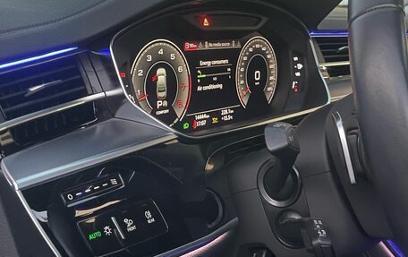 Audi A8, 2023 год, 10 500 000 рублей, 13 фотография