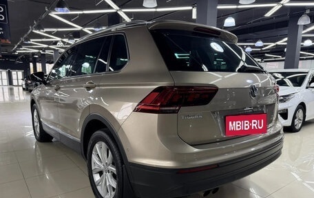 Volkswagen Tiguan II, 2020 год, 2 723 000 рублей, 6 фотография