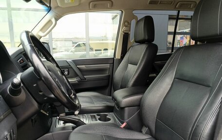 Mitsubishi Pajero IV, 2014 год, 2 199 000 рублей, 17 фотография