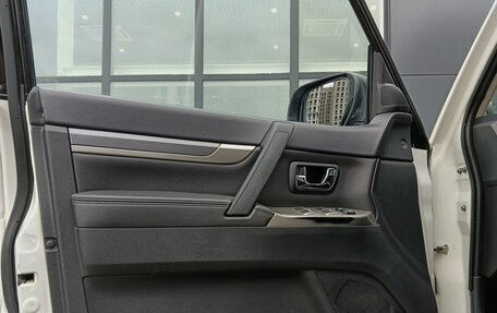 Mitsubishi Pajero IV, 2014 год, 2 199 000 рублей, 15 фотография