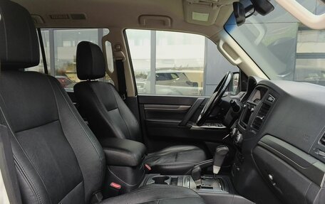 Mitsubishi Pajero IV, 2014 год, 2 199 000 рублей, 20 фотография