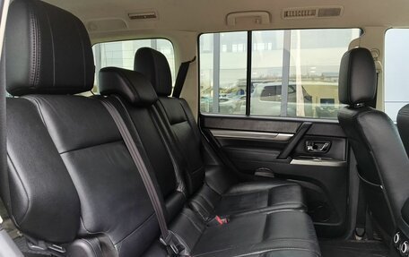 Mitsubishi Pajero IV, 2014 год, 2 199 000 рублей, 19 фотография