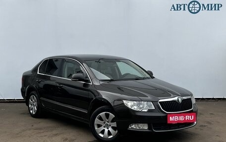 Skoda Superb III рестайлинг, 2012 год, 1 020 000 рублей, 3 фотография