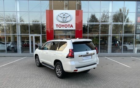 Toyota Land Cruiser Prado 150 рестайлинг 2, 2020 год, 4 850 000 рублей, 7 фотография