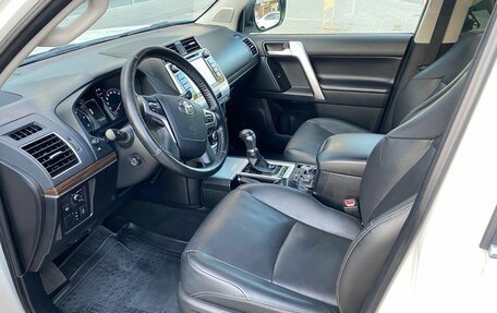 Toyota Land Cruiser Prado 150 рестайлинг 2, 2020 год, 4 850 000 рублей, 12 фотография