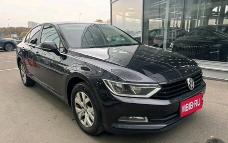 Volkswagen Passat B8 рестайлинг, 2017 год, 1 769 000 рублей, 1 фотография