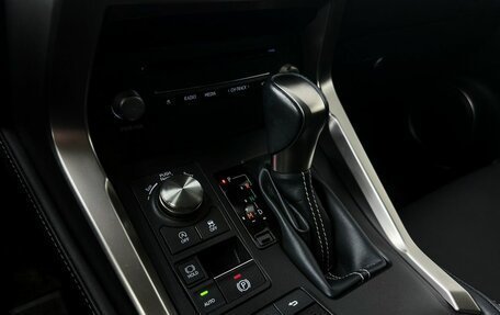 Lexus NX I, 2021 год, 4 000 000 рублей, 19 фотография