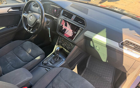 Volkswagen Tiguan II, 2017 год, 2 299 000 рублей, 9 фотография