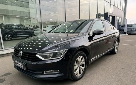 Volkswagen Passat B8 рестайлинг, 2017 год, 1 769 000 рублей, 3 фотография