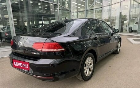 Volkswagen Passat B8 рестайлинг, 2017 год, 1 769 000 рублей, 5 фотография