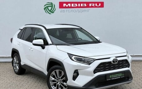 Toyota RAV4, 2020 год, 2 490 000 рублей, 3 фотография