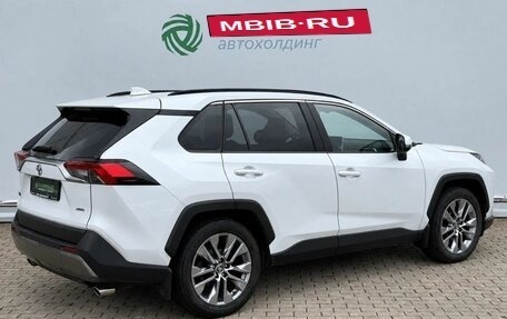 Toyota RAV4, 2020 год, 2 490 000 рублей, 5 фотография