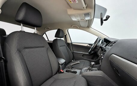 Volkswagen Jetta VI, 2016 год, 1 580 000 рублей, 12 фотография