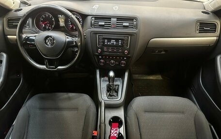 Volkswagen Jetta VI, 2016 год, 1 580 000 рублей, 5 фотография