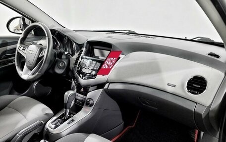 Chevrolet Cruze II, 2010 год, 780 000 рублей, 11 фотография