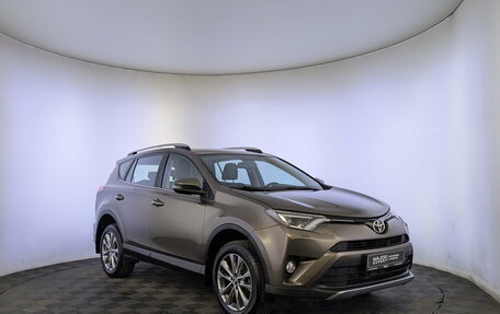 Toyota RAV4, 2018 год, 2 630 000 рублей, 3 фотография