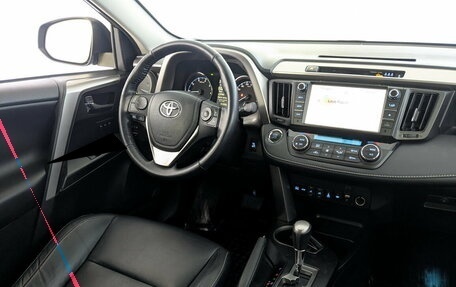 Toyota RAV4, 2018 год, 2 630 000 рублей, 29 фотография