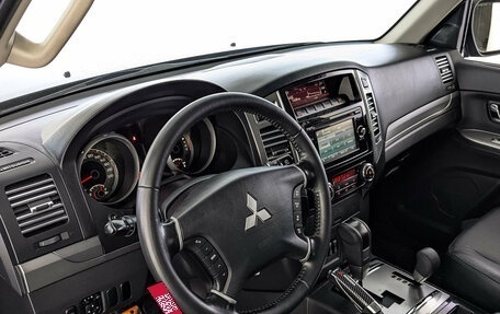 Mitsubishi Pajero IV, 2018 год, 3 330 000 рублей, 15 фотография