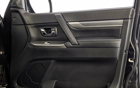 Mitsubishi Pajero IV, 2018 год, 3 330 000 рублей, 24 фотография