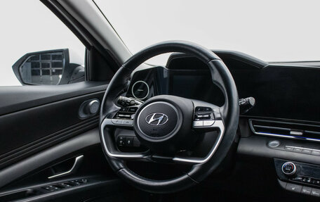 Hyundai Elantra, 2021 год, 2 120 000 рублей, 15 фотография
