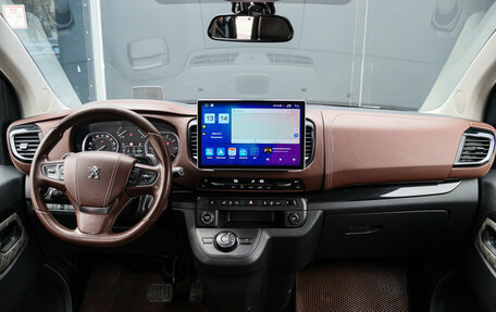Peugeot Traveller I, 2018 год, 2 690 000 рублей, 12 фотография