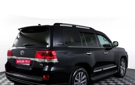 Toyota Land Cruiser 200, 2017 год, 6 590 000 рублей, 5 фотография