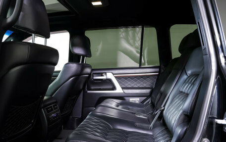 Toyota Land Cruiser 200, 2017 год, 6 590 000 рублей, 11 фотография