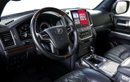 Toyota Land Cruiser 200, 2017 год, 6 590 000 рублей, 16 фотография