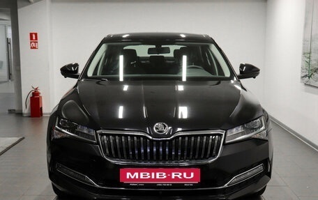 Skoda Superb III рестайлинг, 2025 год, 3 200 000 рублей, 2 фотография