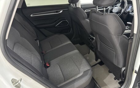 Geely Emgrand, 2024 год, 1 575 000 рублей, 18 фотография