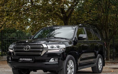 Toyota Land Cruiser 200, 2015 год, 4 999 000 рублей, 10 фотография