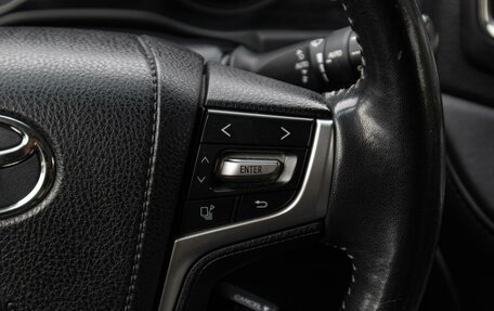 Toyota Land Cruiser 200, 2015 год, 4 999 000 рублей, 24 фотография