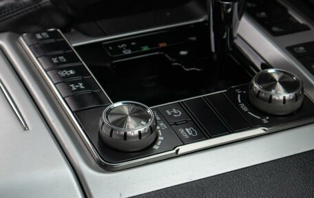 Toyota Land Cruiser 200, 2015 год, 4 999 000 рублей, 28 фотография