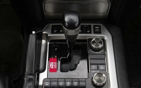 Toyota Land Cruiser 200, 2015 год, 4 999 000 рублей, 27 фотография