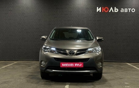 Toyota RAV4, 2013 год, 2 090 000 рублей, 2 фотография
