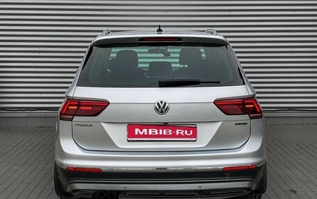 Volkswagen Tiguan II, 2018 год, 3 050 000 рублей, 7 фотография
