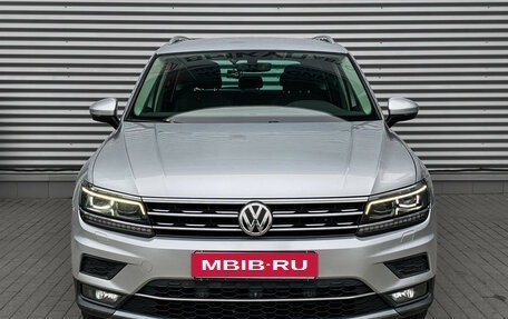 Volkswagen Tiguan II, 2018 год, 3 050 000 рублей, 2 фотография