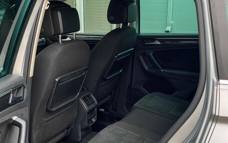 Volkswagen Tiguan II, 2018 год, 3 050 000 рублей, 13 фотография