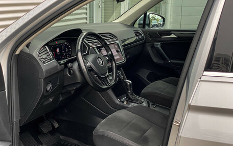 Volkswagen Tiguan II, 2018 год, 3 050 000 рублей, 14 фотография