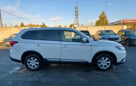 Mitsubishi Outlander III рестайлинг 3, 2017 год, 1 449 000 рублей, 4 фотография