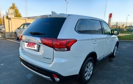 Mitsubishi Outlander III рестайлинг 3, 2017 год, 1 449 000 рублей, 5 фотография