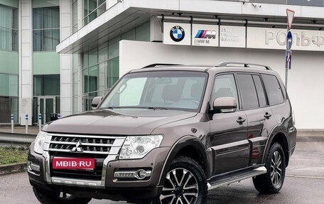 Mitsubishi Pajero IV, 2015 год, 2 397 000 рублей, 1 фотография