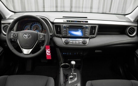 Toyota RAV4, 2014 год, 1 720 000 рублей, 8 фотография