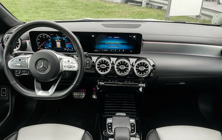 Mercedes-Benz CLA, 2019 год, 2 897 000 рублей, 12 фотография