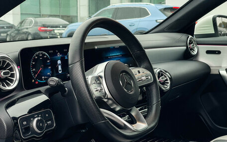 Mercedes-Benz CLA, 2019 год, 2 897 000 рублей, 13 фотография