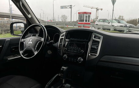 Mitsubishi Pajero IV, 2015 год, 2 397 000 рублей, 9 фотография